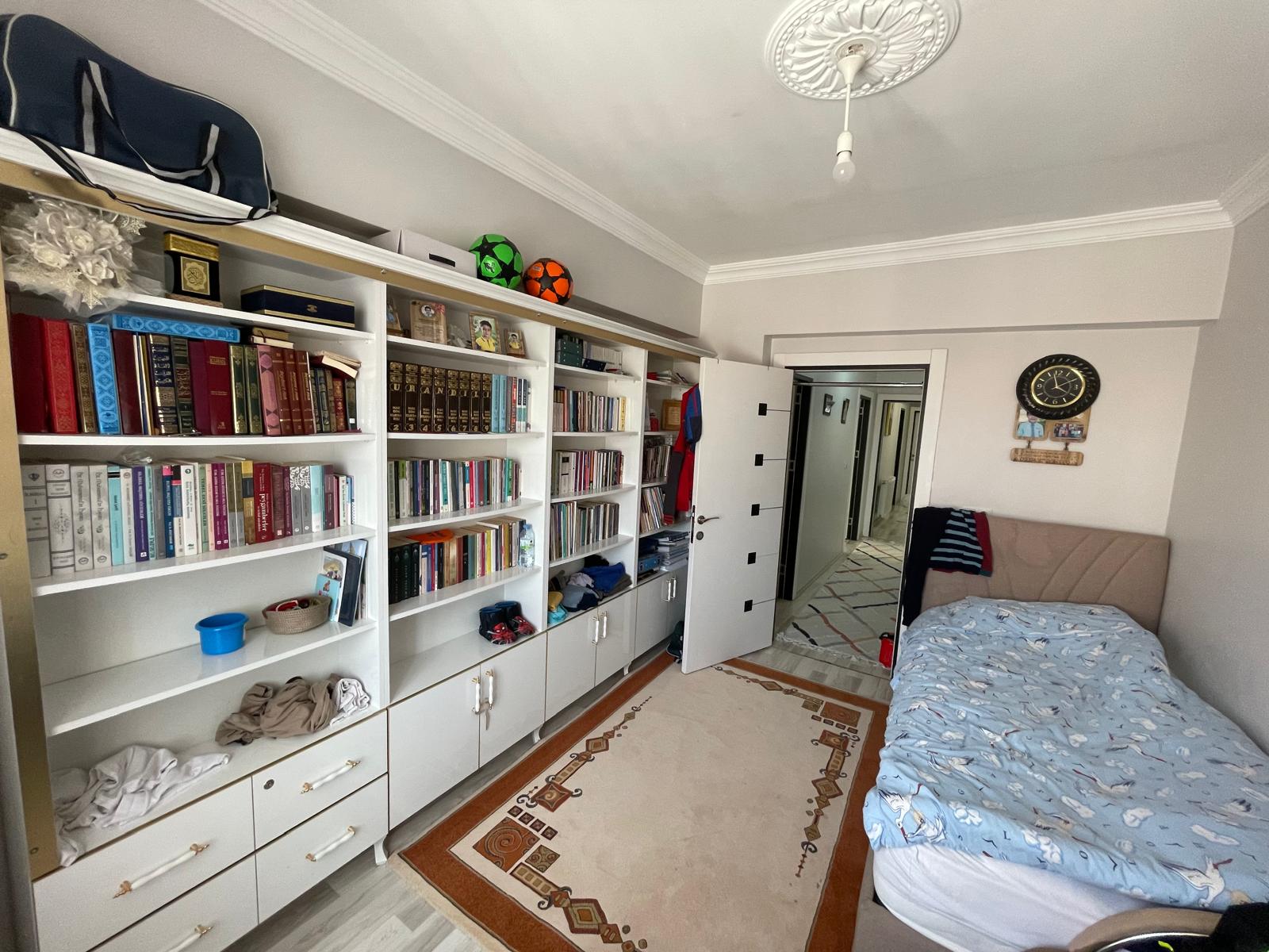 ZERNİŞAN VAKKAS İLKOKULU CİVARI 4+1 SATILIK DAİRE