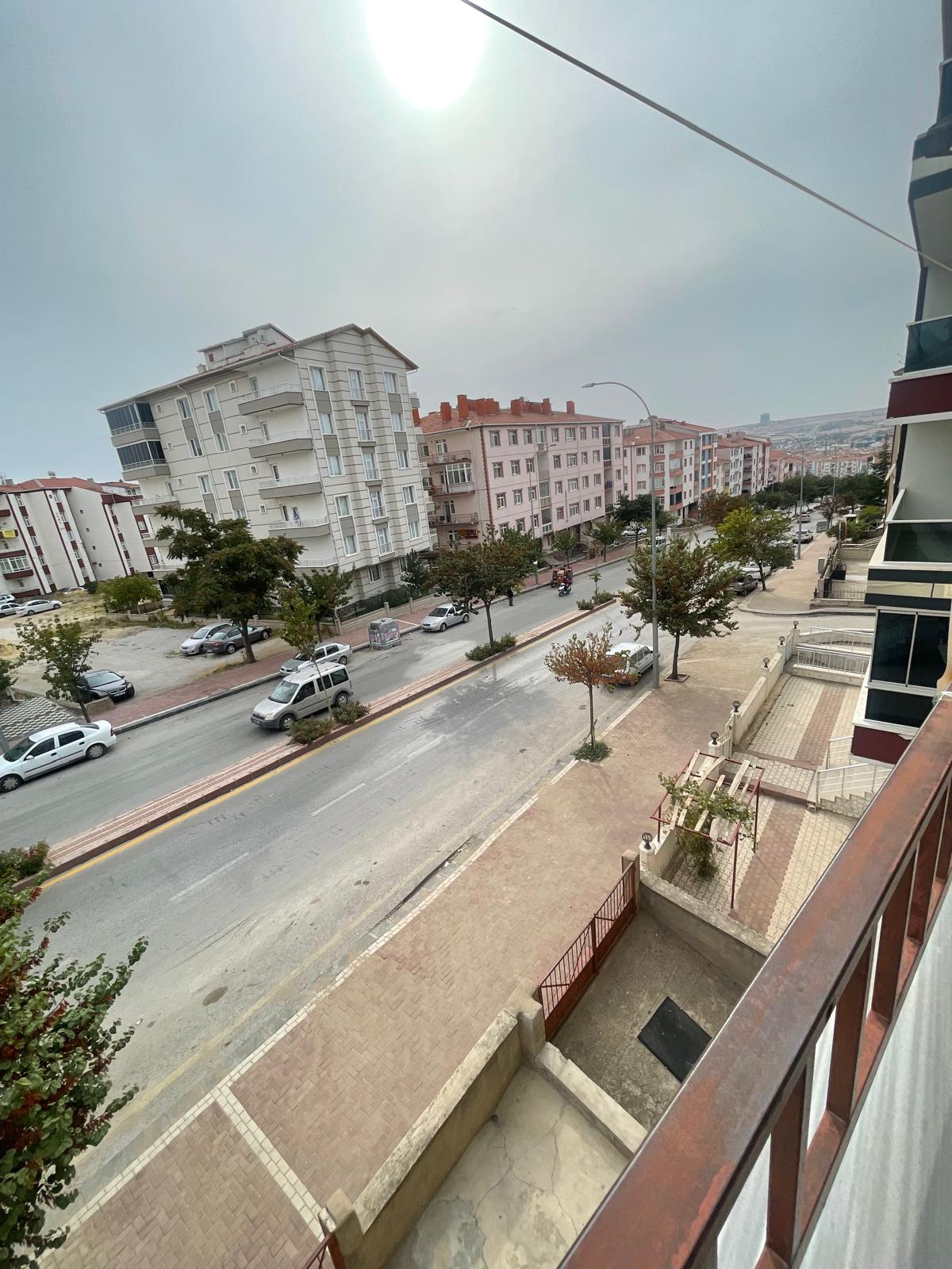 27 EVLERDE KİRALIK DAİ