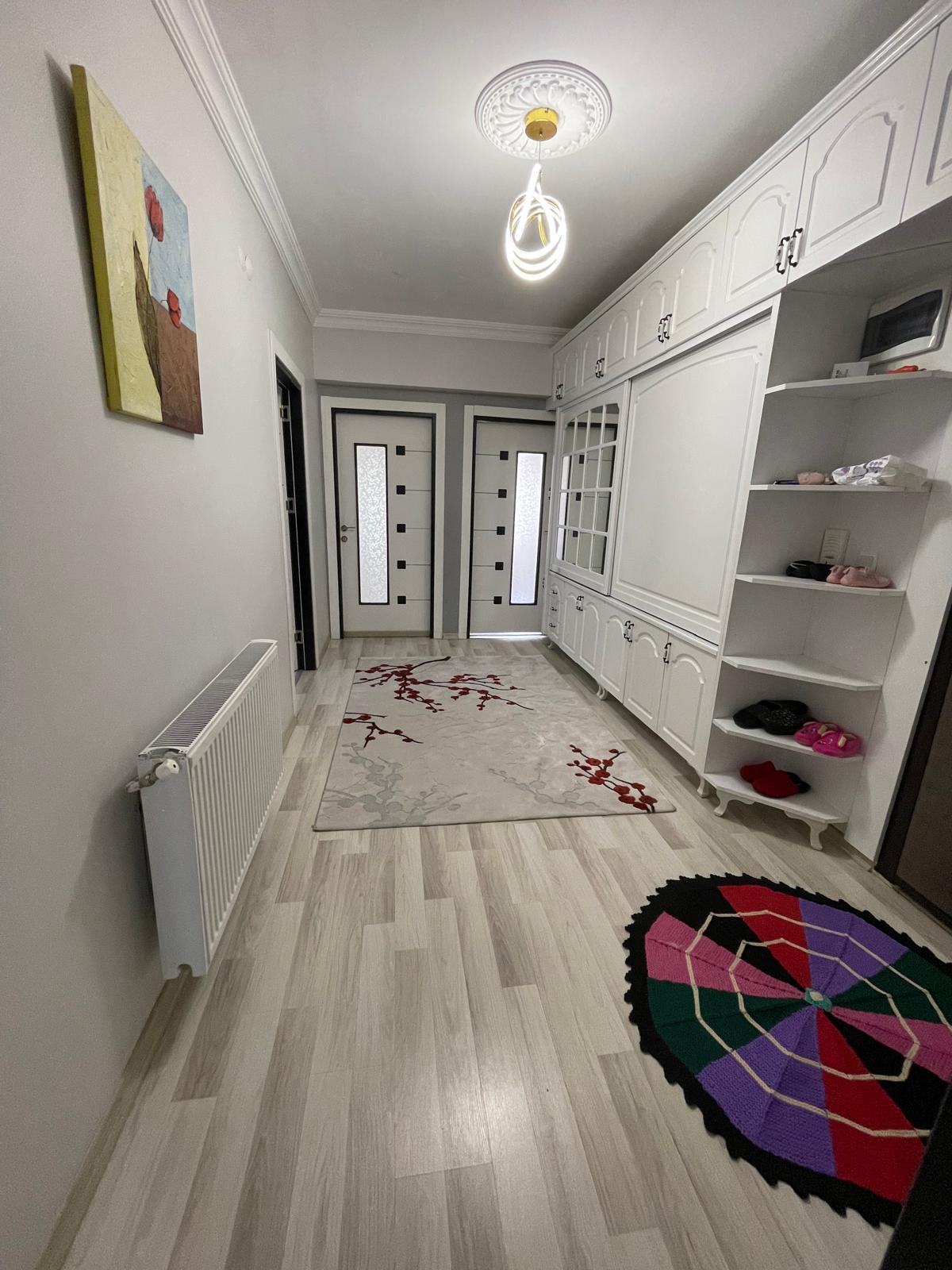 ZERNİŞAN VAKKAS İLKOKULU CİVARI 4+1 SATILIK DAİRE